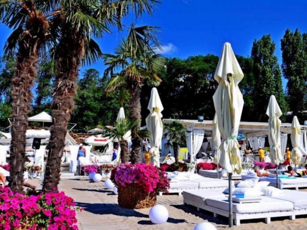 Arcadia Vip-Apartments In Golfstream Одеса Екстериор снимка
